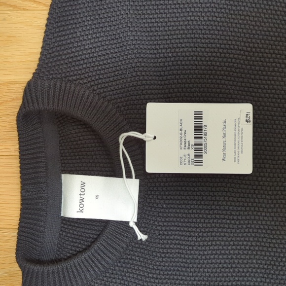 Kowtow Escape Crew In Black - Picture 5 of 5